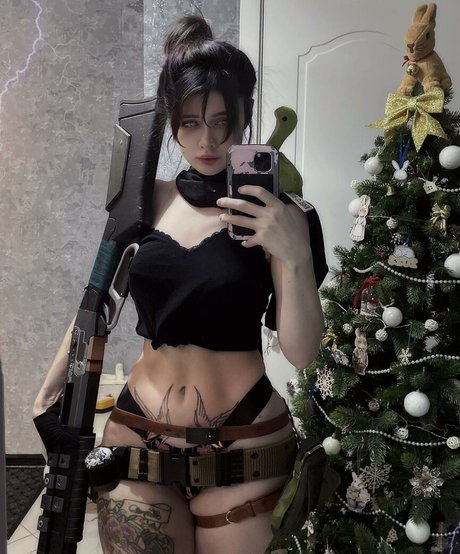 SuiSaiUwU pornstar erotic photos