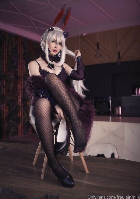 SuiSaiUwU naked actress gallery