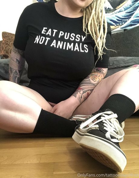 tattooedaprilfree model beautiful photo