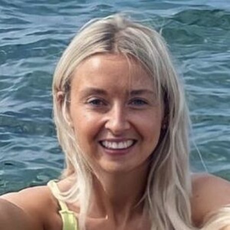 Hannah Davies Golf model best gallery