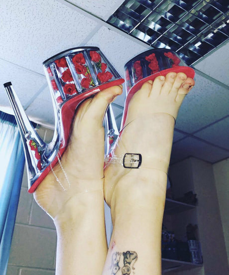 lifeofnessa adult actress galleries