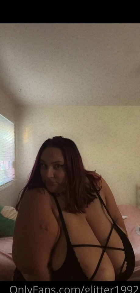 glitter1992 model exclusive photo