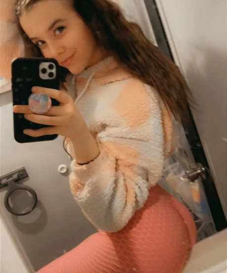 cutelilrosesfree model beautiful pics