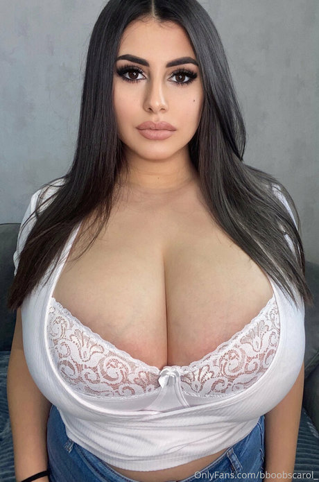 bboobscarol_ pornographic star img