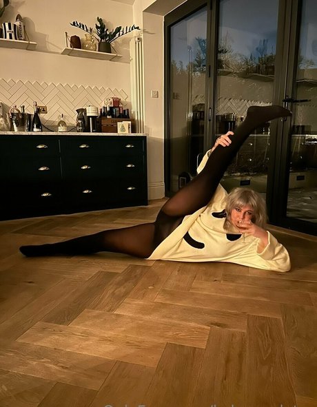 asian shemale onlyfans hot sexy picture