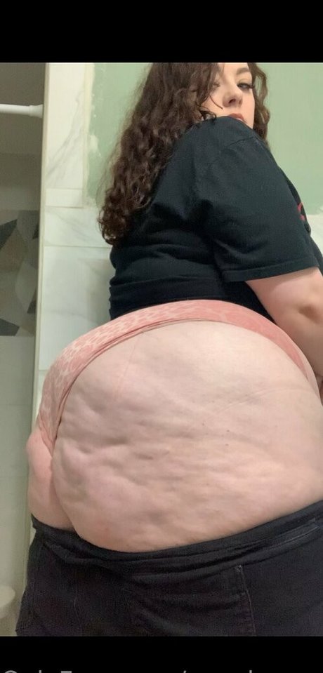 peacchyqueenn model naked pics