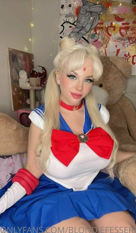 blondiefesserfree model naked pictures