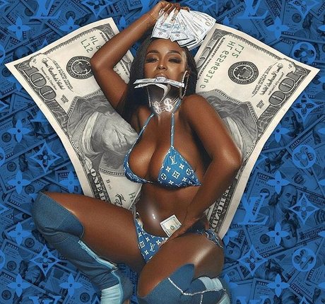 Amara La Negra model nude gallery