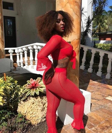 Amara La Negra beautiful model pictures
