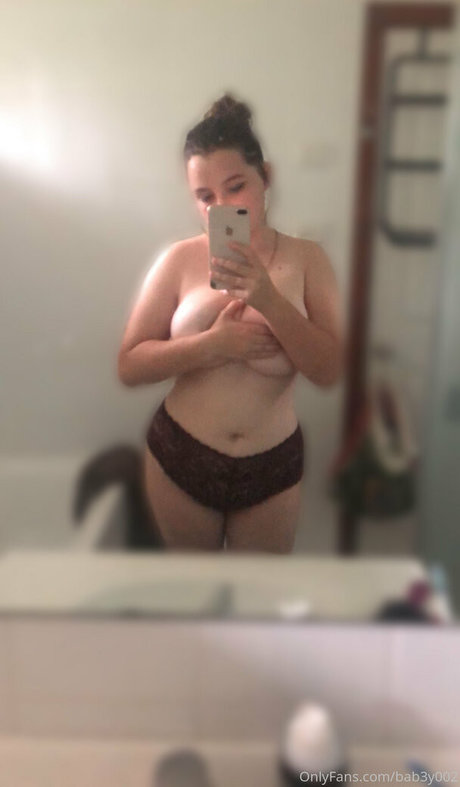 bab3y002 erotic star img