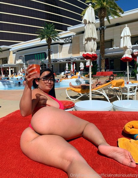 blonde shemale onlyfans free naked pictures