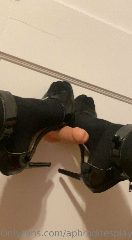 aphroditesplayhouse art pornstar images