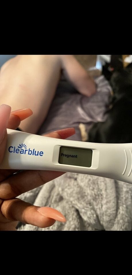 thesarahbnkx star naked images