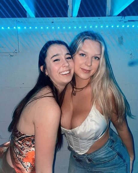 Whitney T sexy star archive