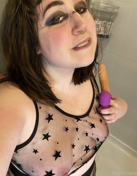 aislynndavis sexy pornstar picture