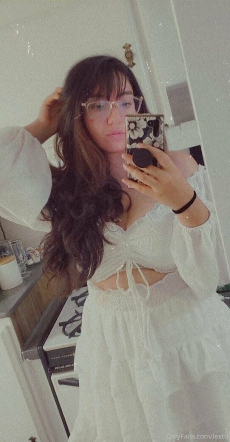 lextti star free pic