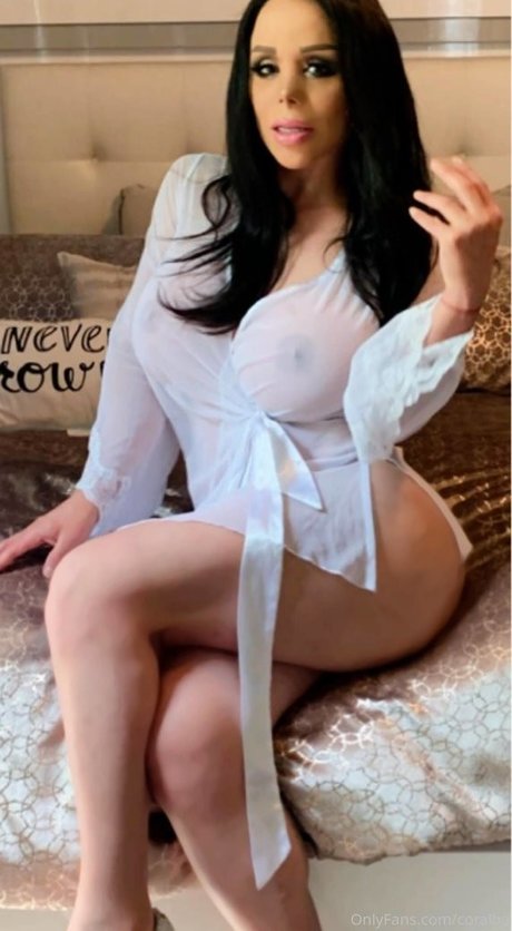 Coralba model adult image