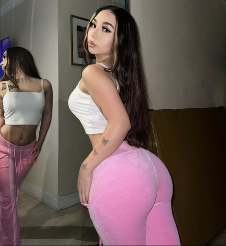 xsofixo model nice photo