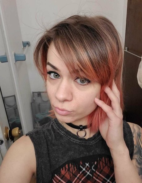 Ari cakes model nice img