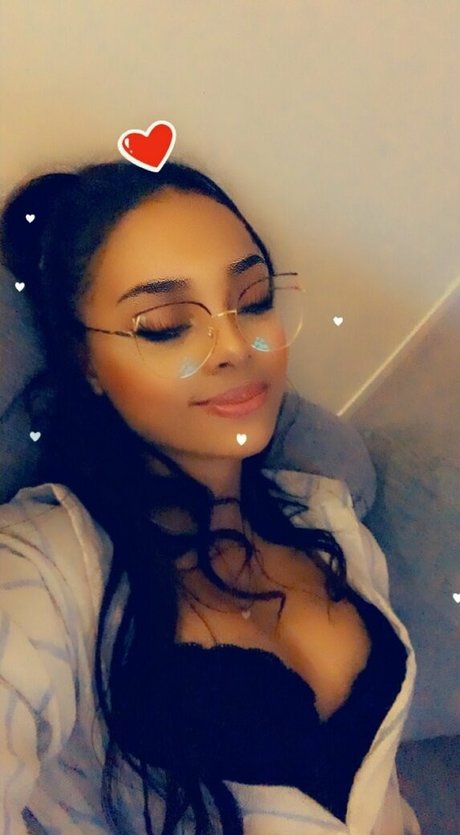 angelrhodesfree pornstar pretty photo