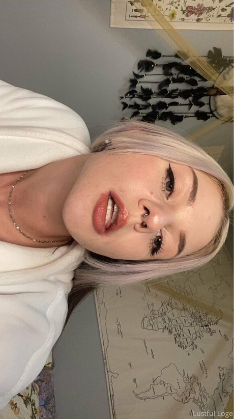 lustfullillian erotic star pics