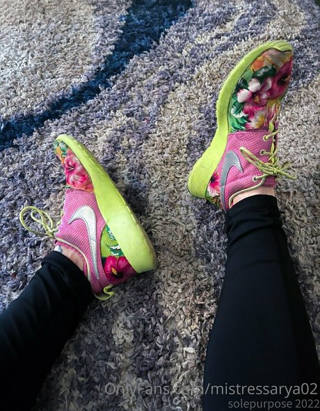 mistressarya02 erotic pornstar pic