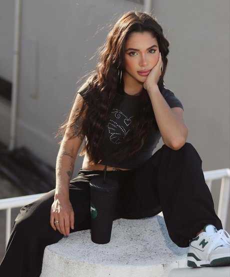 Ana Carolina Studart exclusive model picture