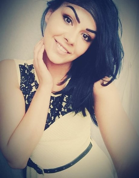 Alessyanadine beautiful model img