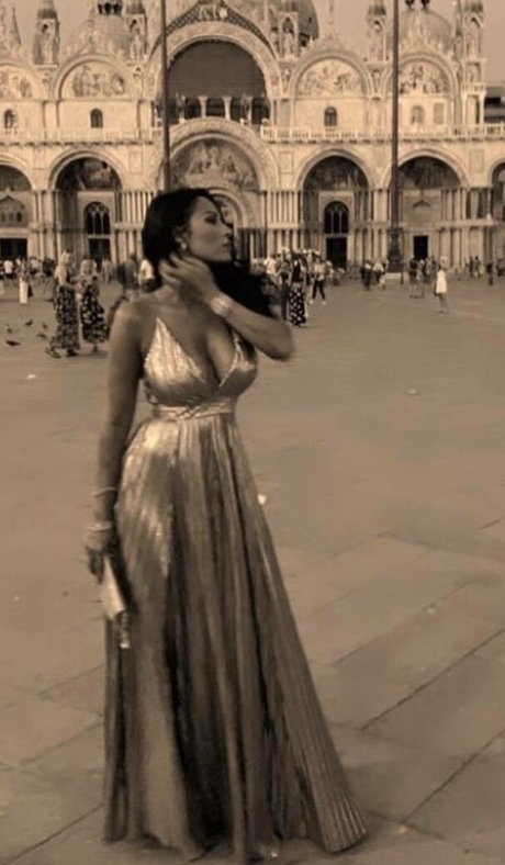 blonde secretary onlyfans top img