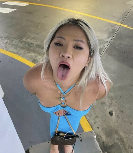 busty mom onlyfans top image