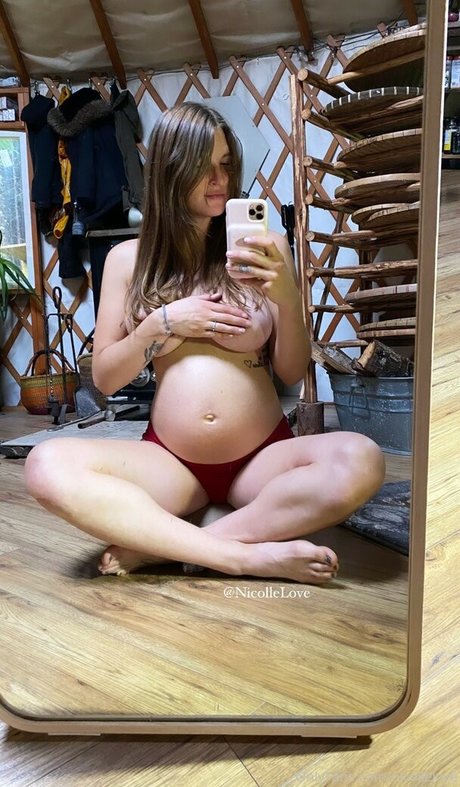 Holistic Nicole nice actress pic