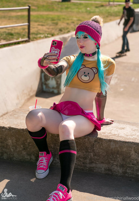 shiriallwood naked model gallery