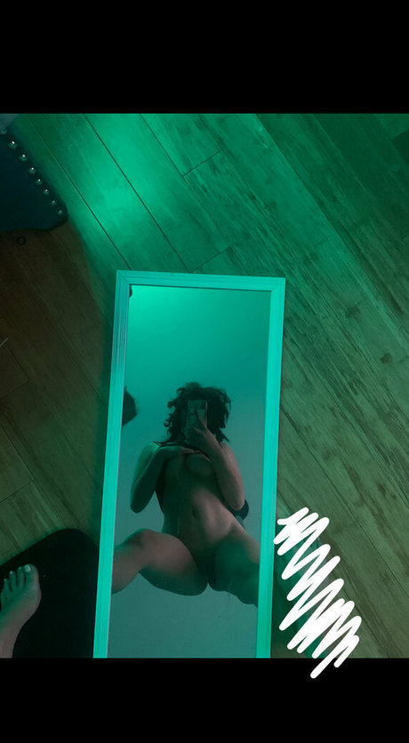 lexiiperezzz nude model pic