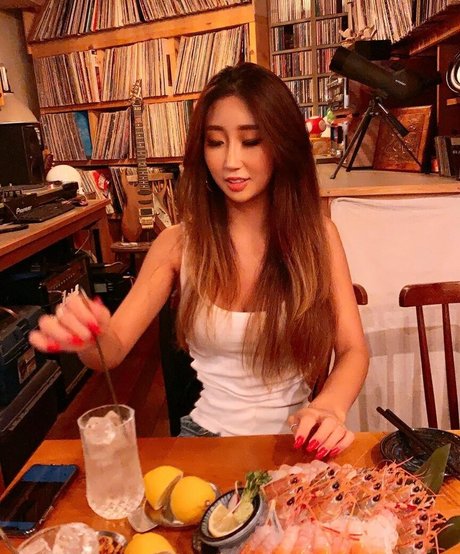 Jinnnyk exclusive model galleries