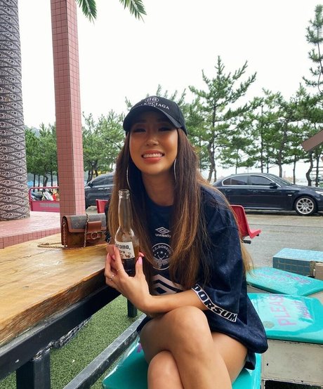 Jinnnyk nudes actress picture