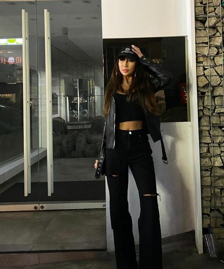 Jinnnyk model hd photos