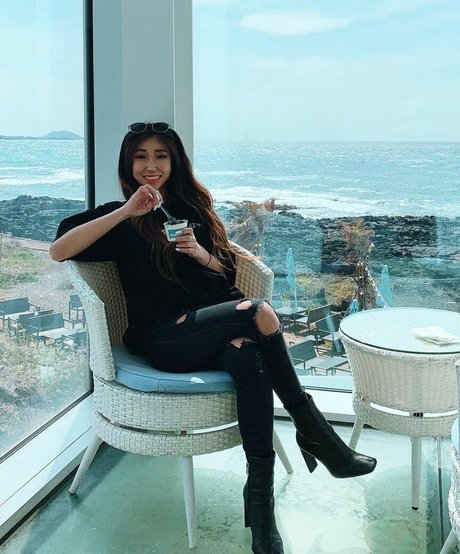 Jinnnyk erotic pornstar images