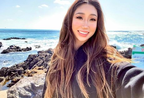 Jinnnyk sexy model galleries