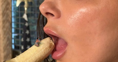 giantessroma naked model images