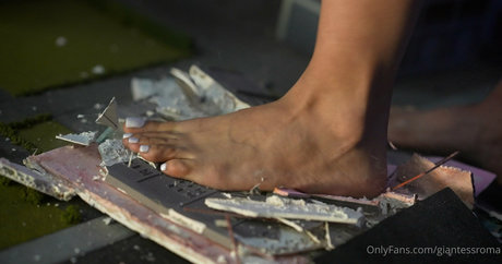 giantessroma Profile