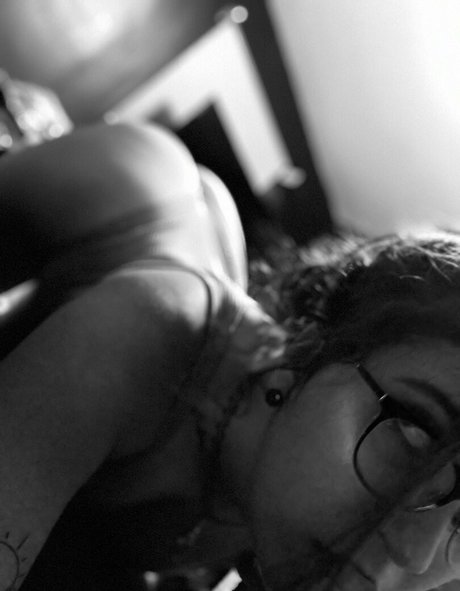 coralinebb sexy pornstar picture