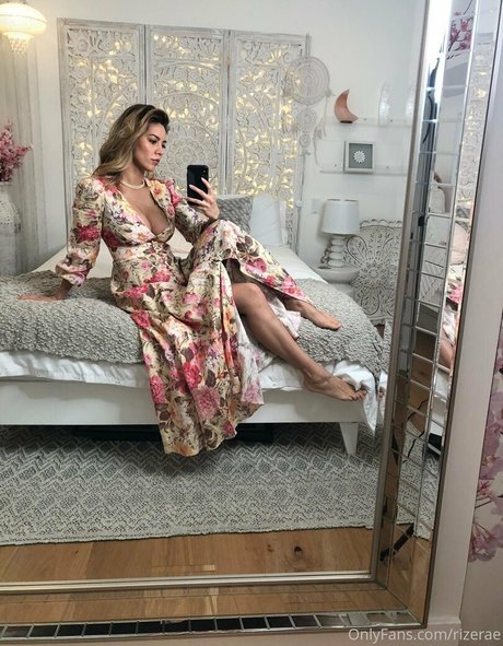 rizerae pornstar art pic