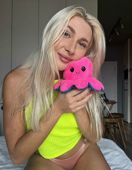 tanyahoney pornstar art img