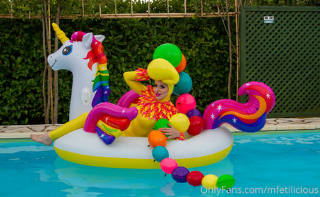 mfetilicious adult model picture