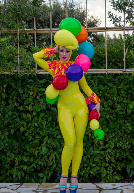 mfetilicious top model photo