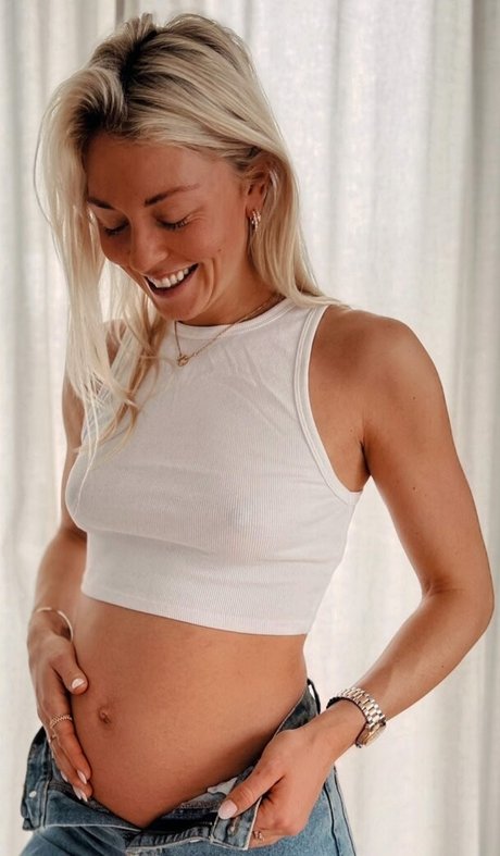 Carina Witthoft model adult images