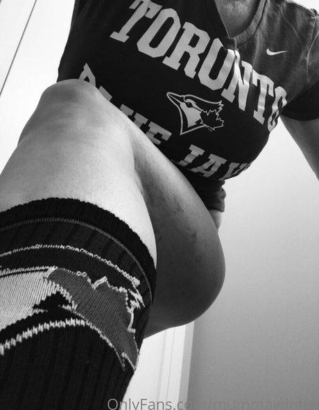 mummawinter nudes star pics