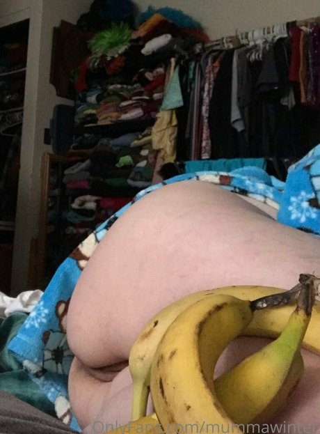 mummawinter pretty actress pic