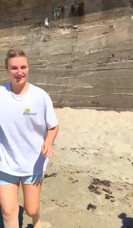 Liv Hanby model exclusive photo