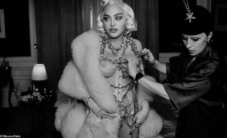 makeup artist onlyfans sexy nude photo